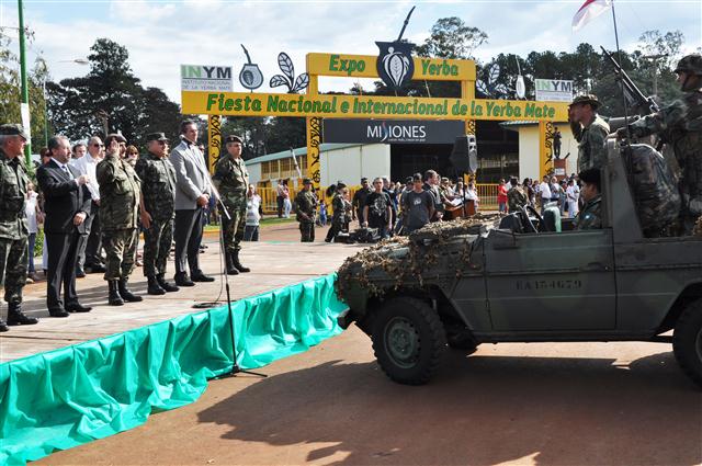 Intendete Vialey, Ministro de Gobierno Jorge Franco desfile militar